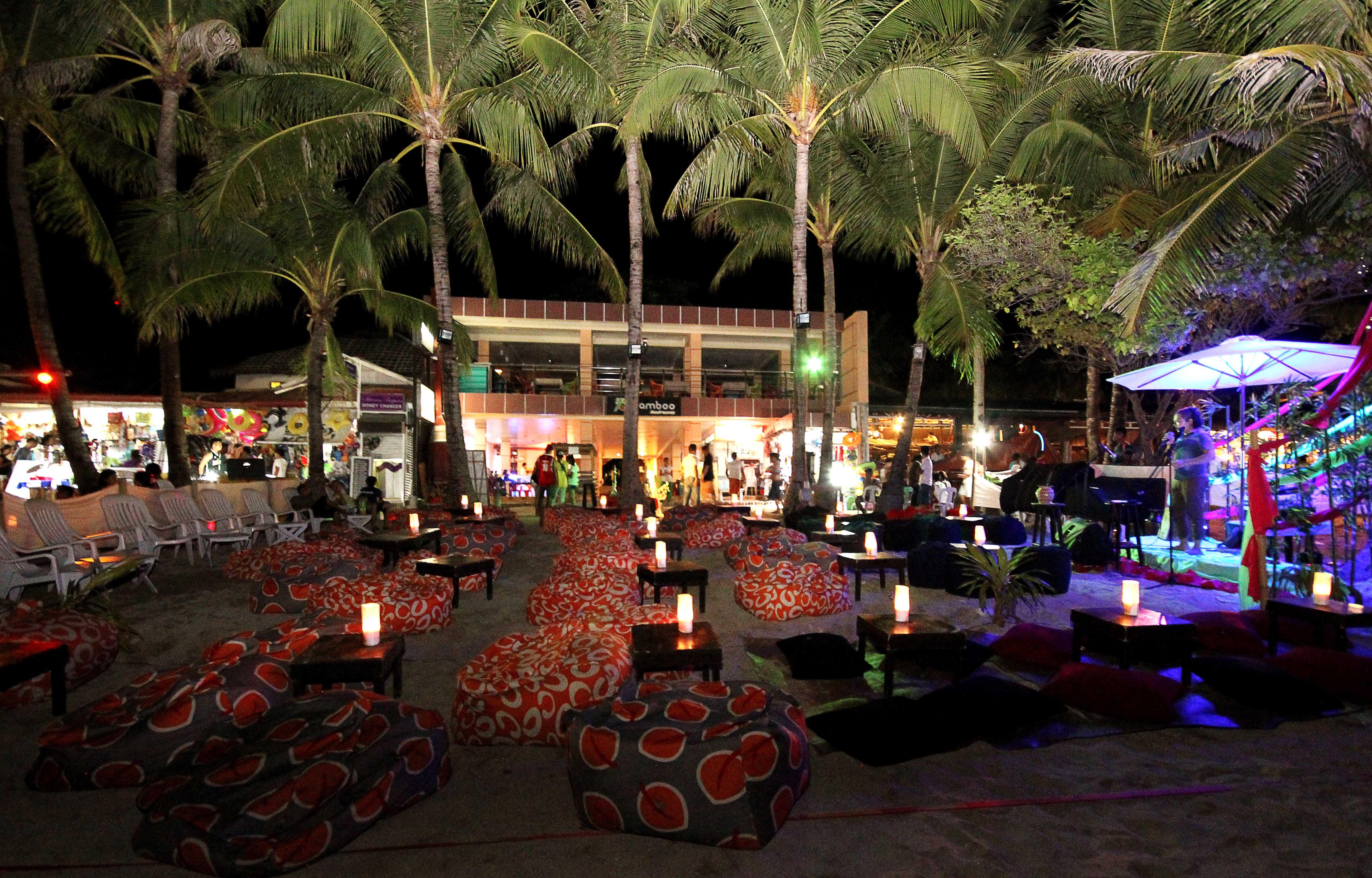 Bamboo Beach Resort & Restaurant Manoc-Manoc Екстериор снимка