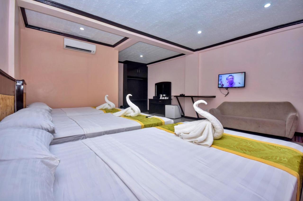 Bamboo Beach Resort & Restaurant Manoc-Manoc Екстериор снимка