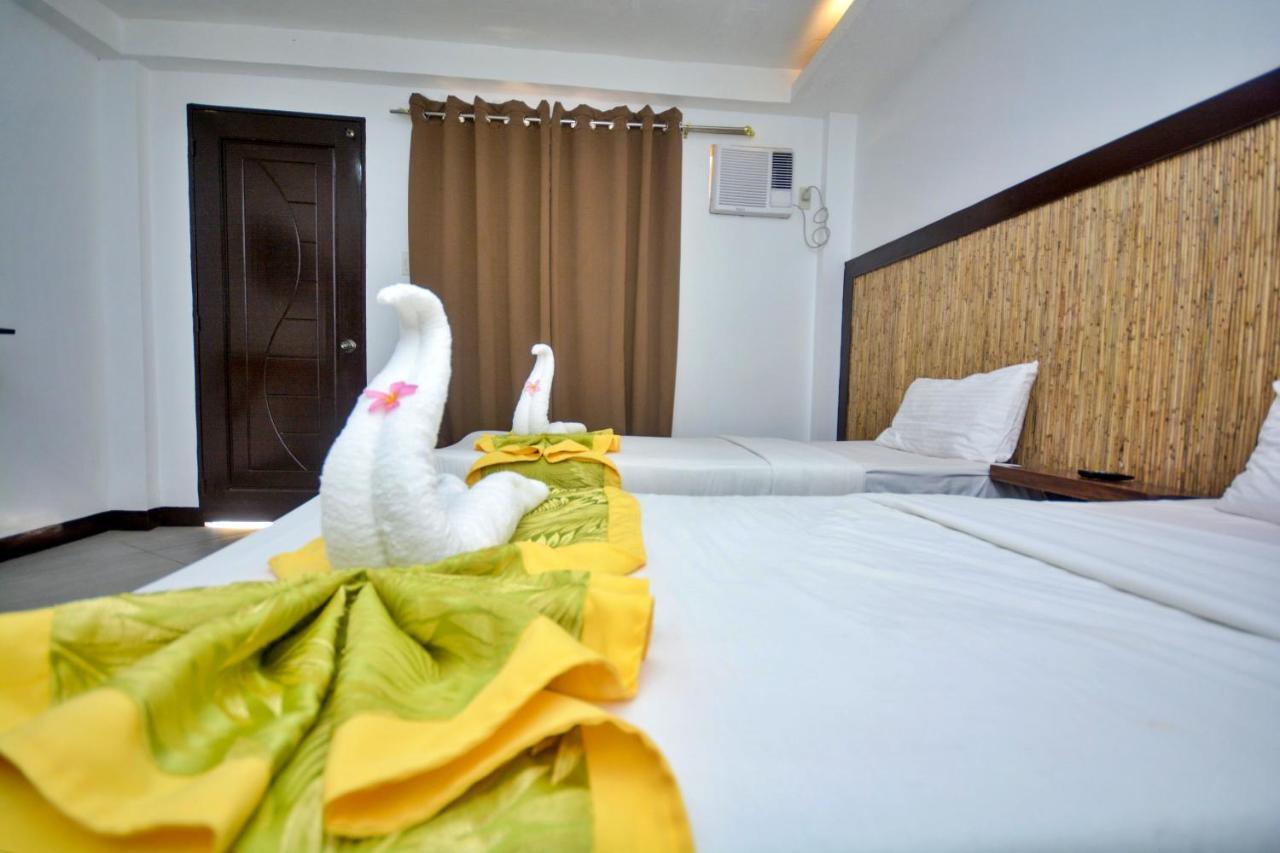 Bamboo Beach Resort & Restaurant Manoc-Manoc Екстериор снимка