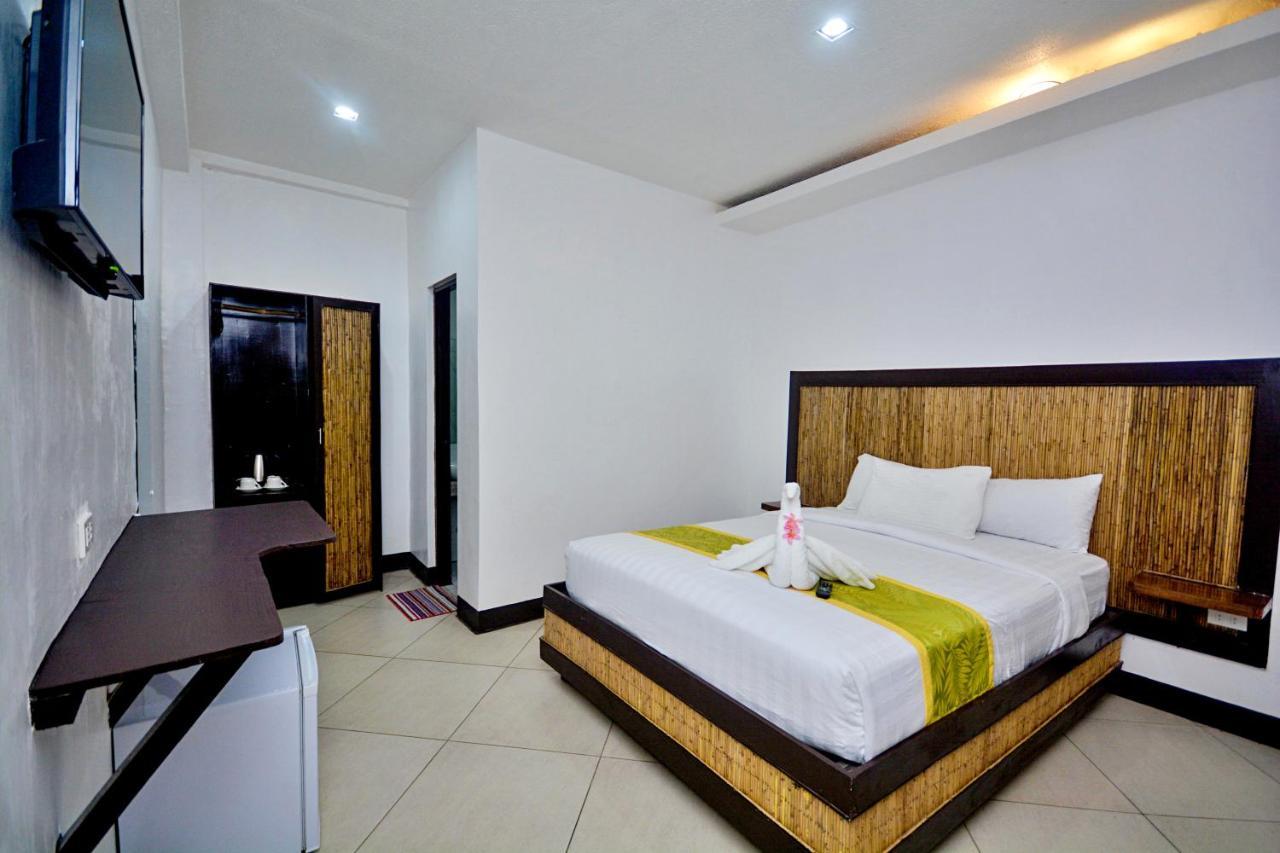 Bamboo Beach Resort & Restaurant Manoc-Manoc Екстериор снимка