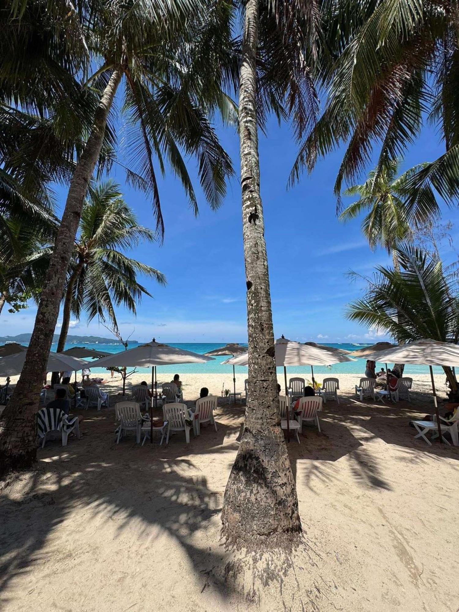 Bamboo Beach Resort & Restaurant Manoc-Manoc Екстериор снимка