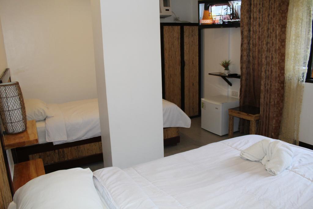 Bamboo Beach Resort & Restaurant Manoc-Manoc Екстериор снимка