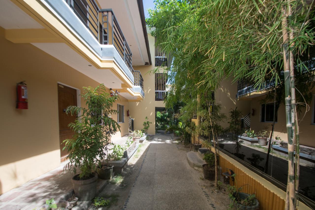 Bamboo Beach Resort & Restaurant Manoc-Manoc Екстериор снимка