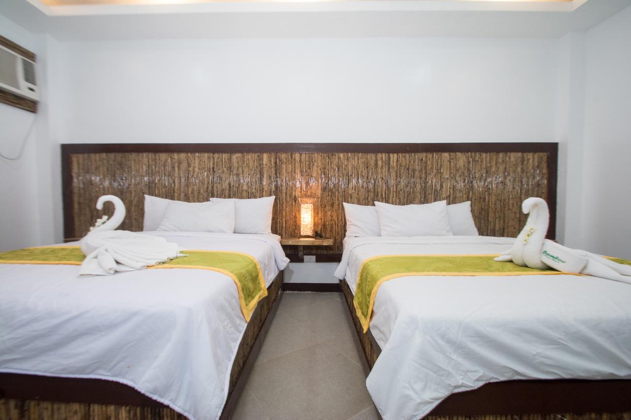Bamboo Beach Resort & Restaurant Manoc-Manoc Екстериор снимка