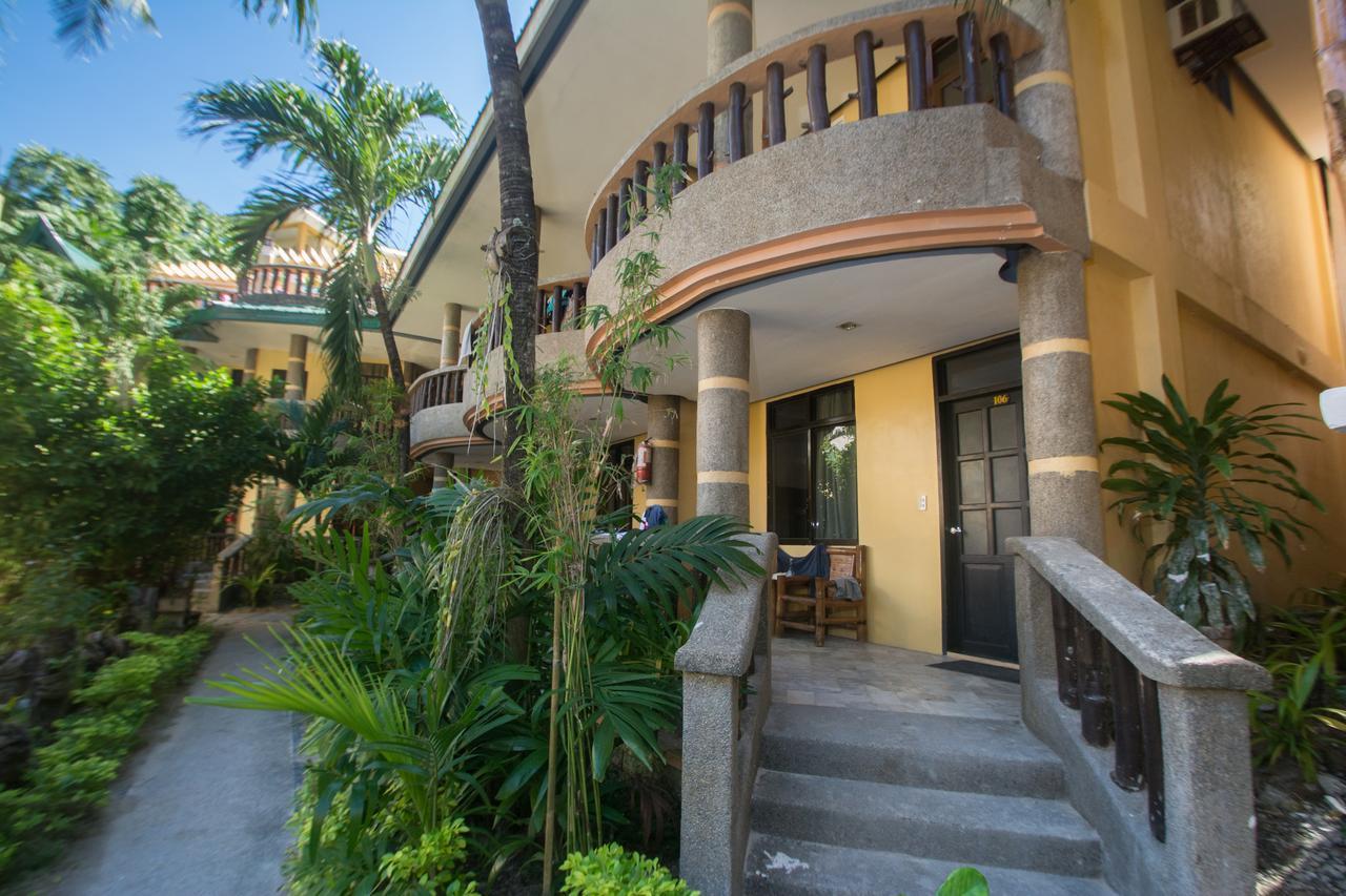 Bamboo Beach Resort & Restaurant Manoc-Manoc Екстериор снимка