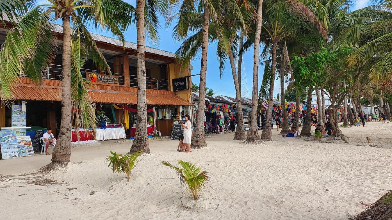 Bamboo Beach Resort & Restaurant Manoc-Manoc Екстериор снимка